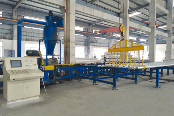 鋁棒自動(dòng)切鋸設(shè)備